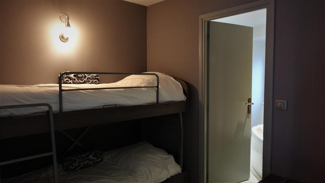 Hotel-Restaurant Des Voyageurs Le Cheylard Eksteriør billede