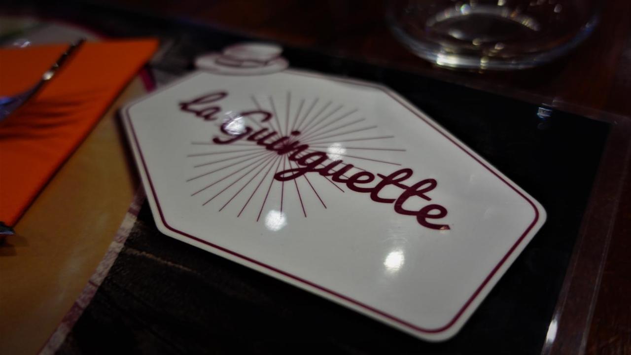 Hotel-Restaurant Des Voyageurs Le Cheylard Eksteriør billede