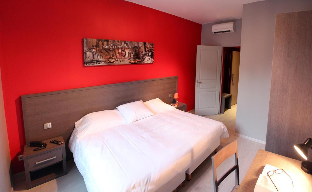 Hotel-Restaurant Des Voyageurs Le Cheylard Eksteriør billede